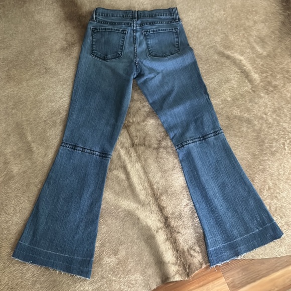 O2 Jeans size 27 Distressed - Picture 4 of 5